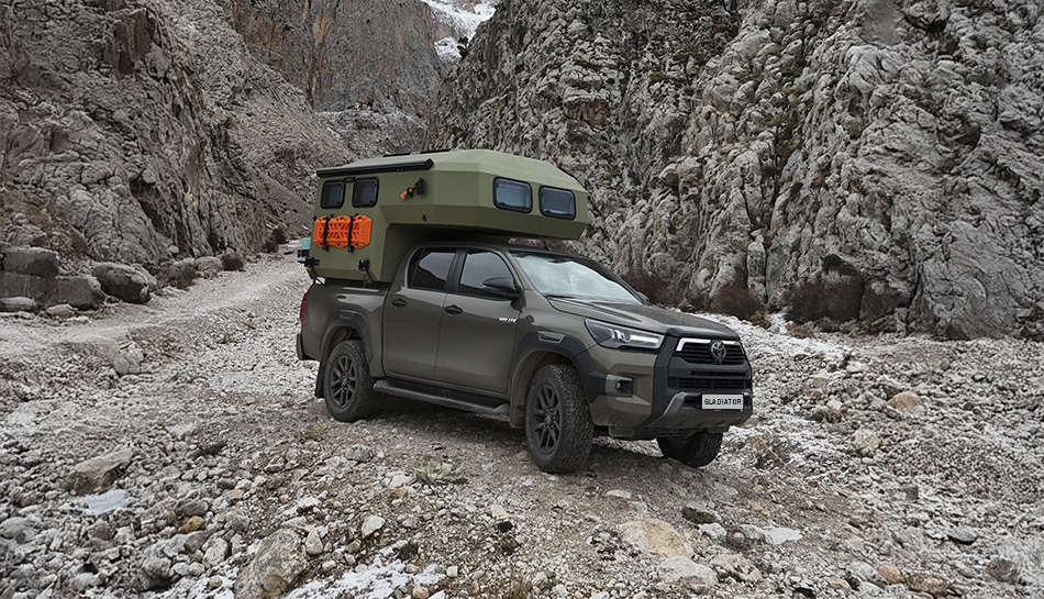 Gladiator Pick-up Caravan